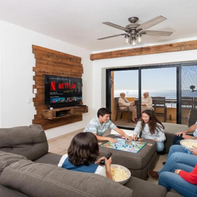 Two-Story 3-Bedroom Beachfront Penthouse at Princesa Resort - BeachBumCondos - Apartamento - 16