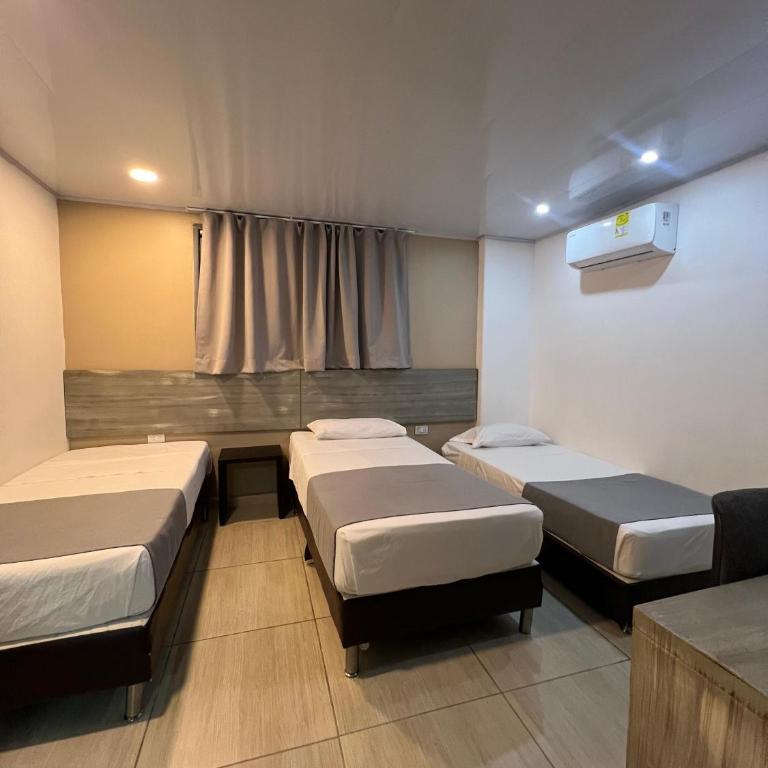 HOTEL A & A SANTA ALEJANDRIA - Habitación Triple Estándar - 9