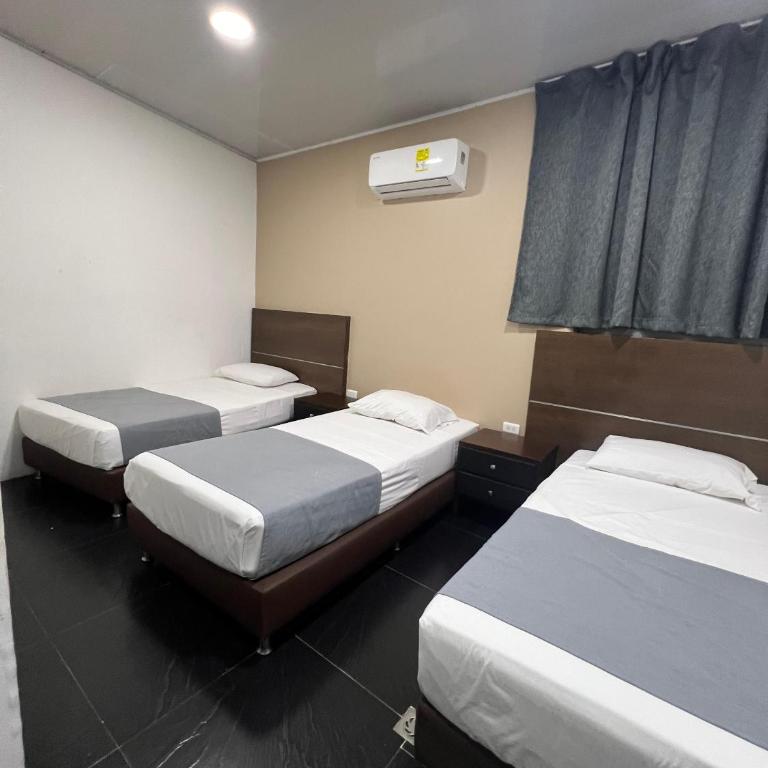 HOTEL A & A SANTA ALEJANDRIA - Habitación Triple Estándar - 6