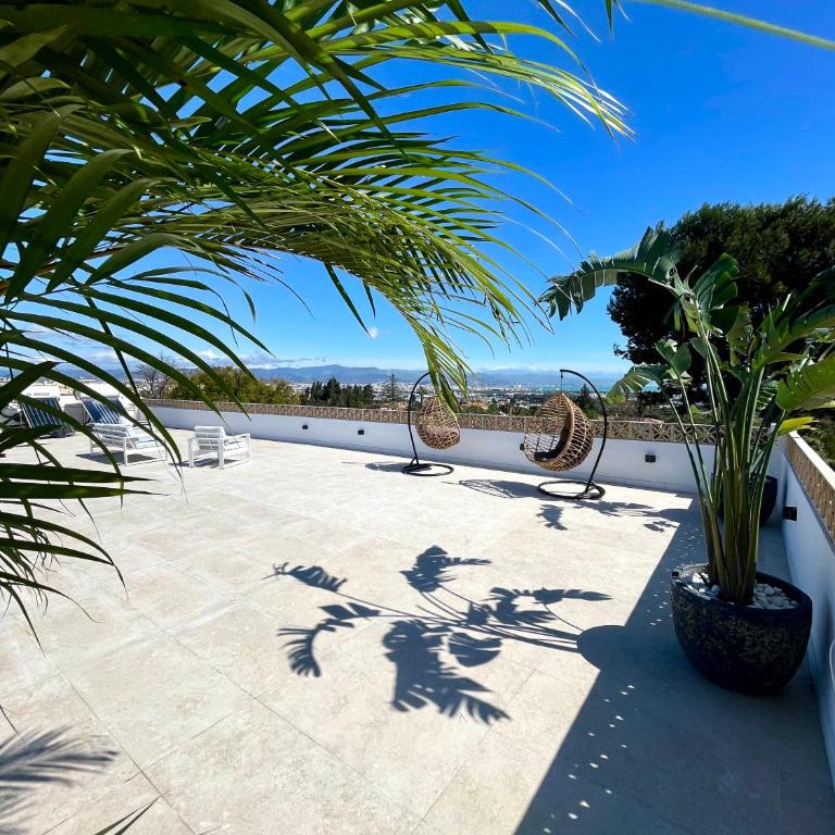GRAND VILLA Costa del Sol, 10 bedrooms, sleeps up to 30, sea view - Villa - 5