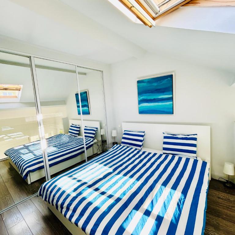 French Riviera Escapade - Steps from the Beach - Appartement avec Vue et Balcon - 9