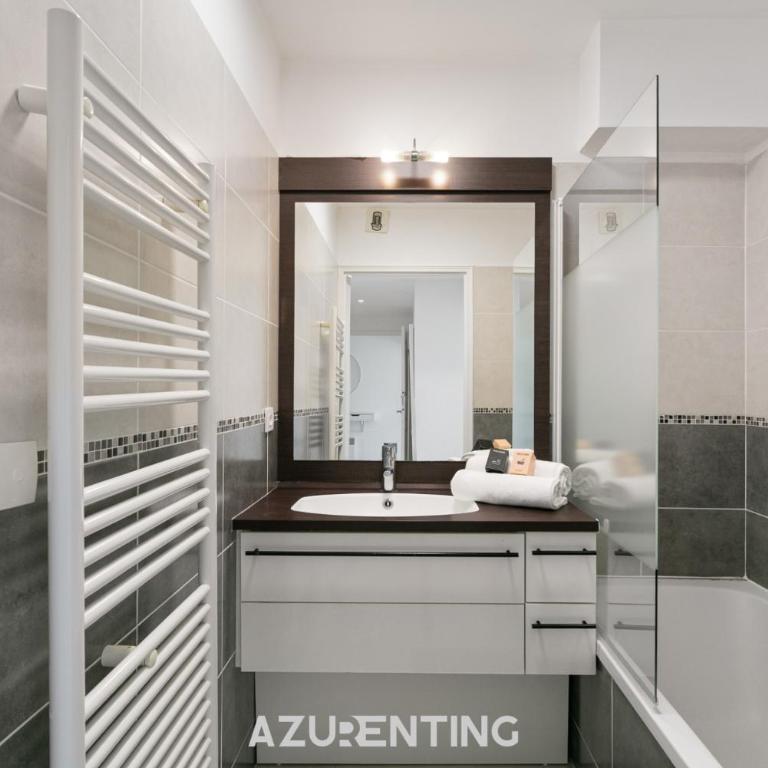 Azurenting - T3 Cœur d'Antibes - Clim - Apartment mit 2 Schlafzimmern und Balkon - 5
