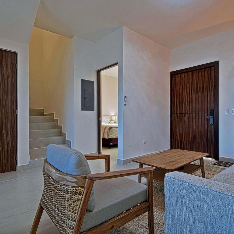 Luxury Family Communal Pool Terraces City Views - Family Room - 4