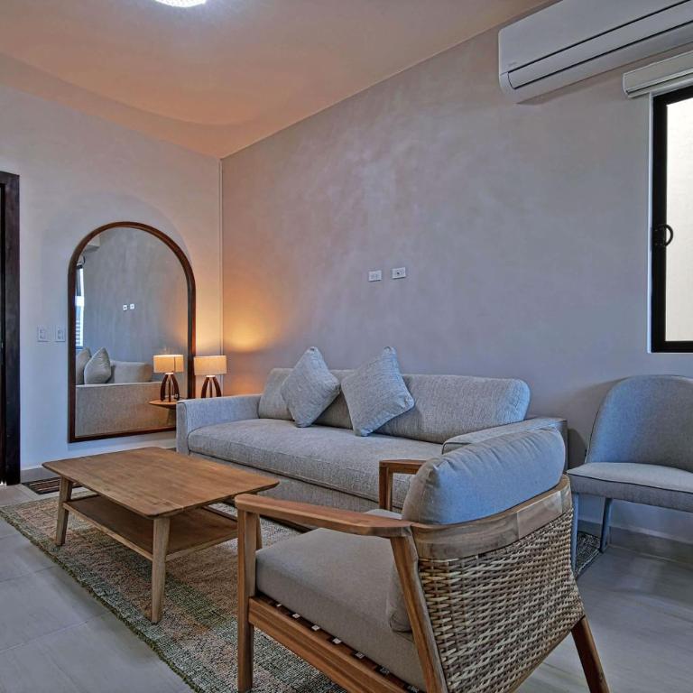 Luxury Family Communal Pool Terraces City Views - Family Room - 24