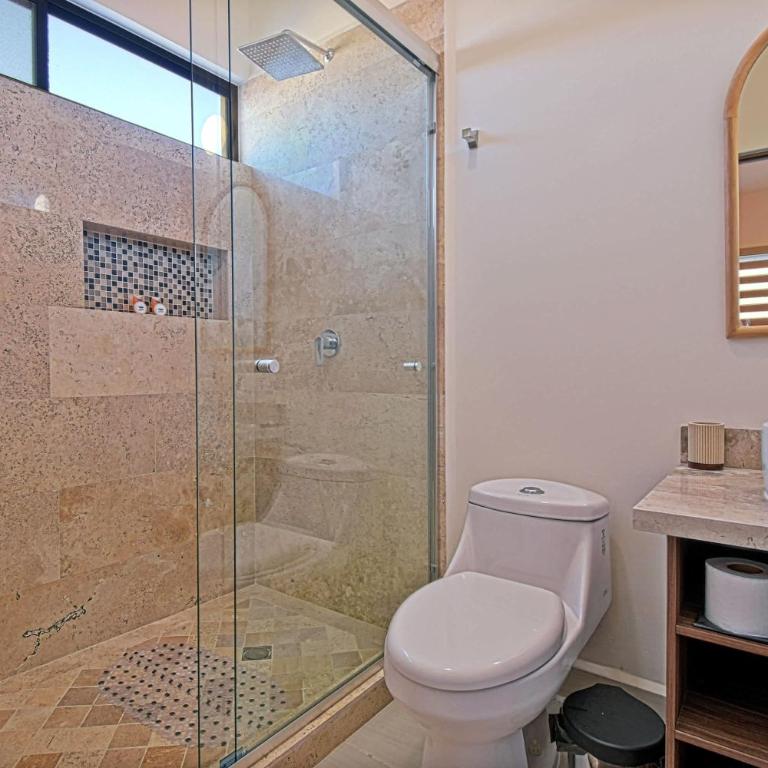 Luxury Family Communal Pool Terraces City Views - Family Room - 34