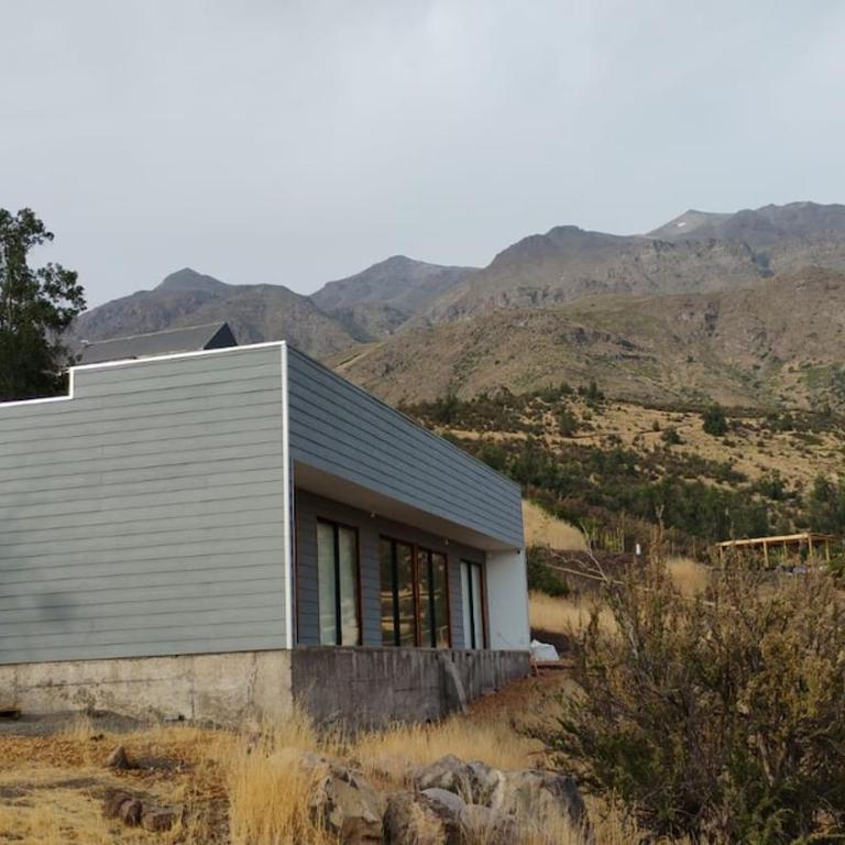 Refugio Andino con Vista a la Cordillera - Three-Bedroom House - 11