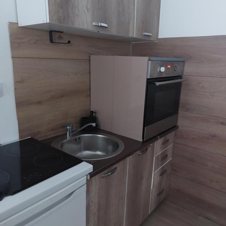 Apartman V&V - One-Bedroom Apartment - 7