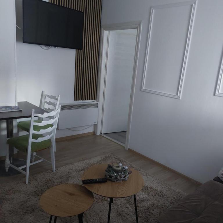 Apartman V&V - One-Bedroom Apartment - 4