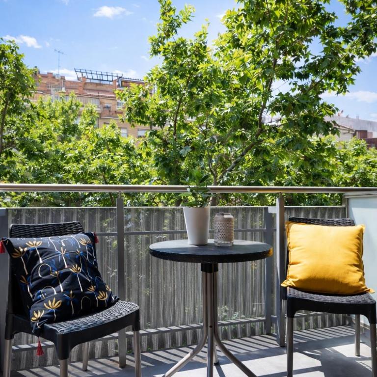 Barcelona Mediterranean Apartments - Two-Bedroom Apartment with Balcony - 1