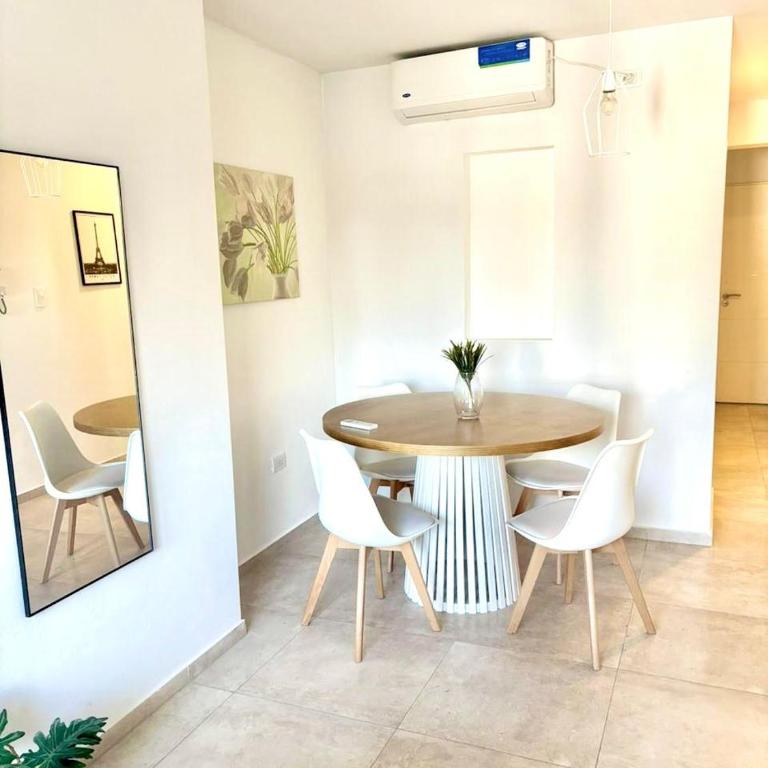 Moderno y luminoso, a metros del centro - Apartamento de 1 dormitorio - 4