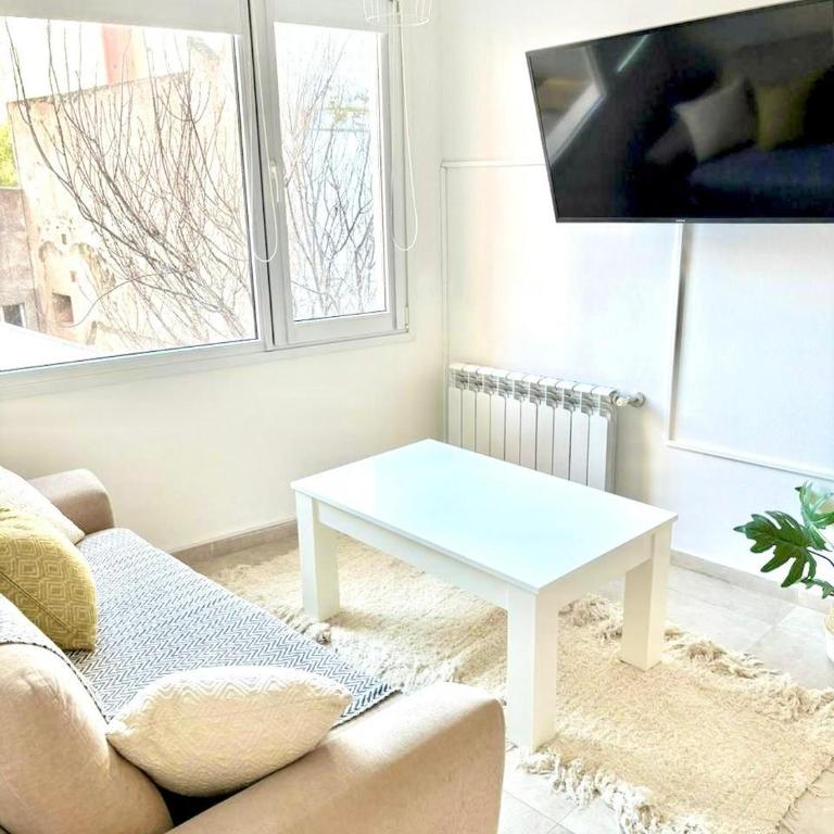 Moderno y luminoso, a metros del centro - Apartamento de 1 dormitorio - 2