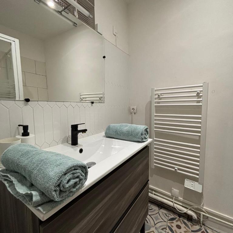 Spacious studio on the edge of the historic center - Apartment mit 1 Schlafzimmer - 47