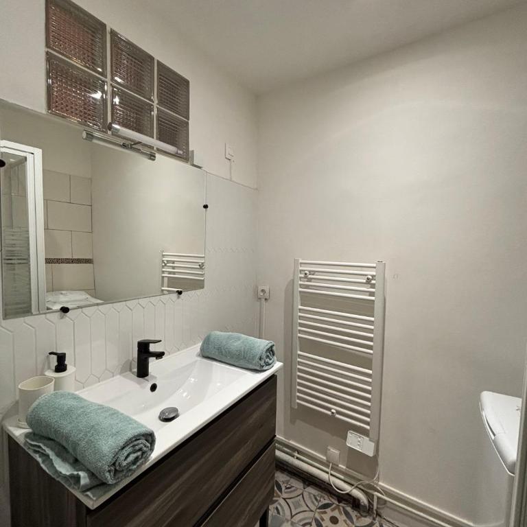 Spacious studio on the edge of the historic center - Apartment mit 1 Schlafzimmer - 24