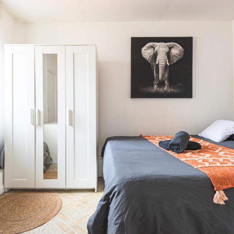 LYS - Idéal pour familles & amis - Hypercentre - Vue Fontaine Subé et Cathédrale - Wifi - Machine à laver - Gare, Cathédrale de Reims, Commerces, Restaurants & Transports en commun accessibles à pied en moins de 10 minutes - Appartamento Deluxe con 2 Camere da Letto - 4