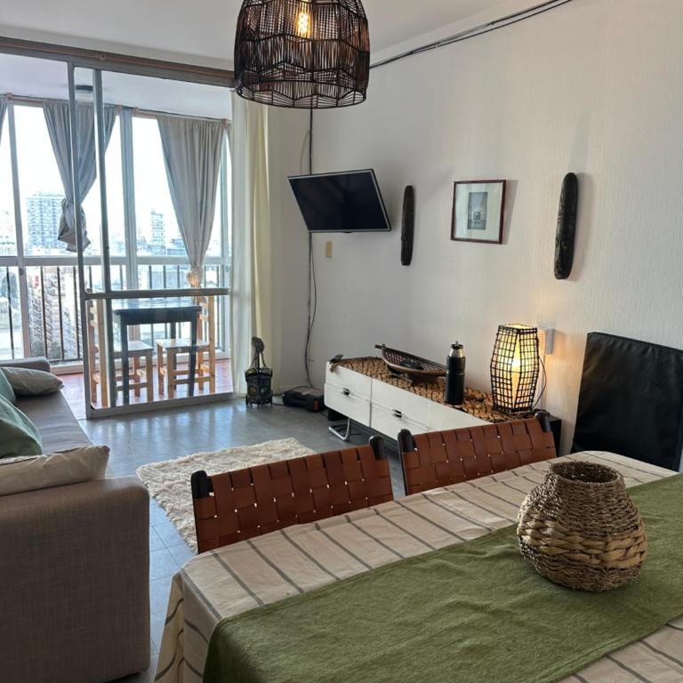 Palacio Cosmos, piso 17, Vista Panorámica al Mar y Casino - One-Bedroom Apartment - 11