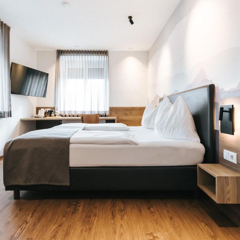 Hotel Restaurant Auerhahn - Deluxe Doppelzimmer - 8