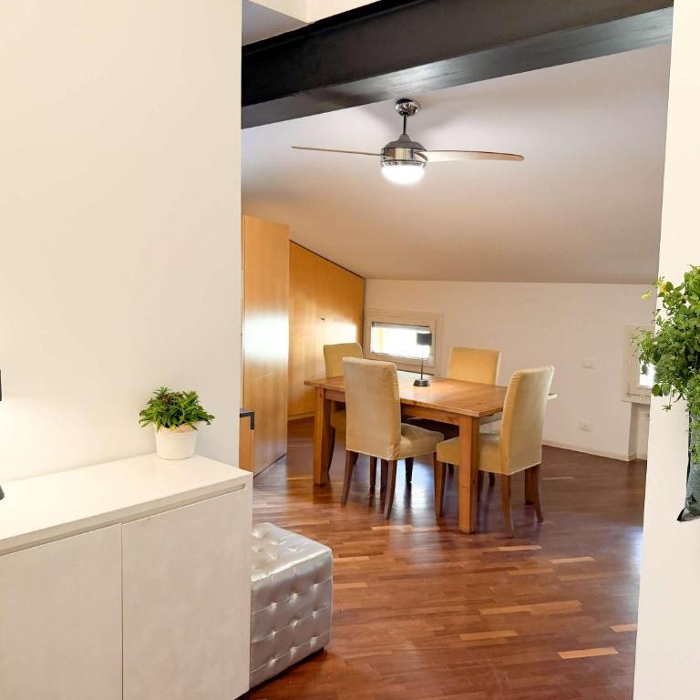 Homeby, Casa Piazza Maggiore - Apartment - 13