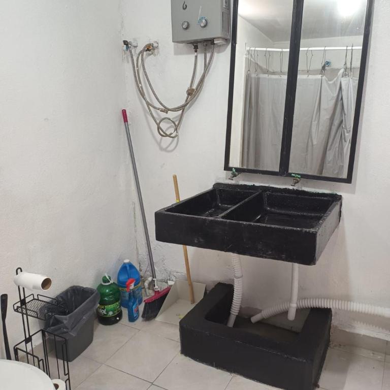 Fully equipt Apt - One-Bedroom Apartment - 18