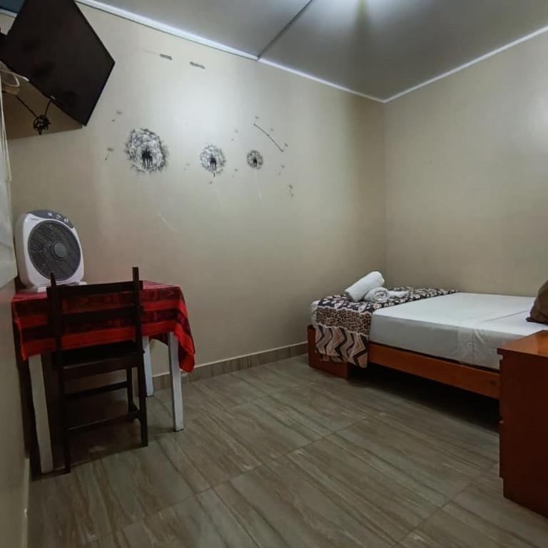 HOSPEDAJE welcome paracas - Habitación Doble con baño privado - 7