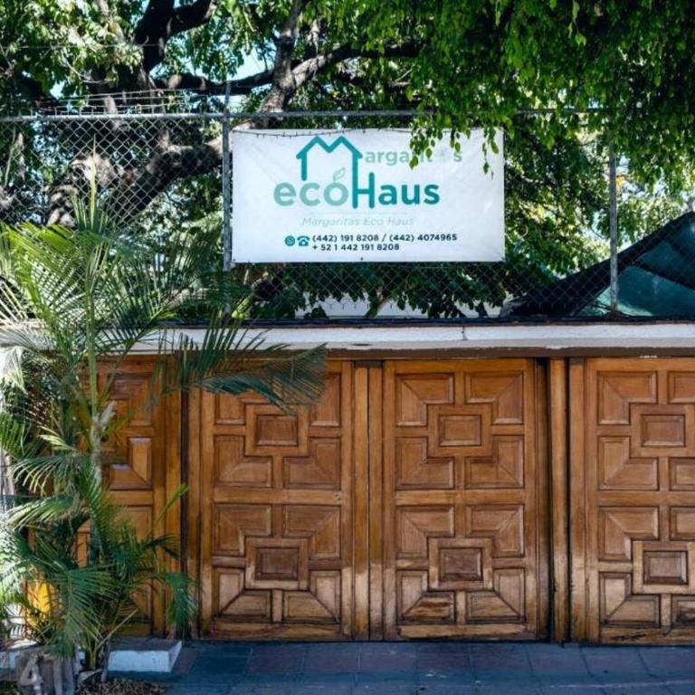 Margaritas Eco Haus - Quadruple Room with Bathroom - 2
