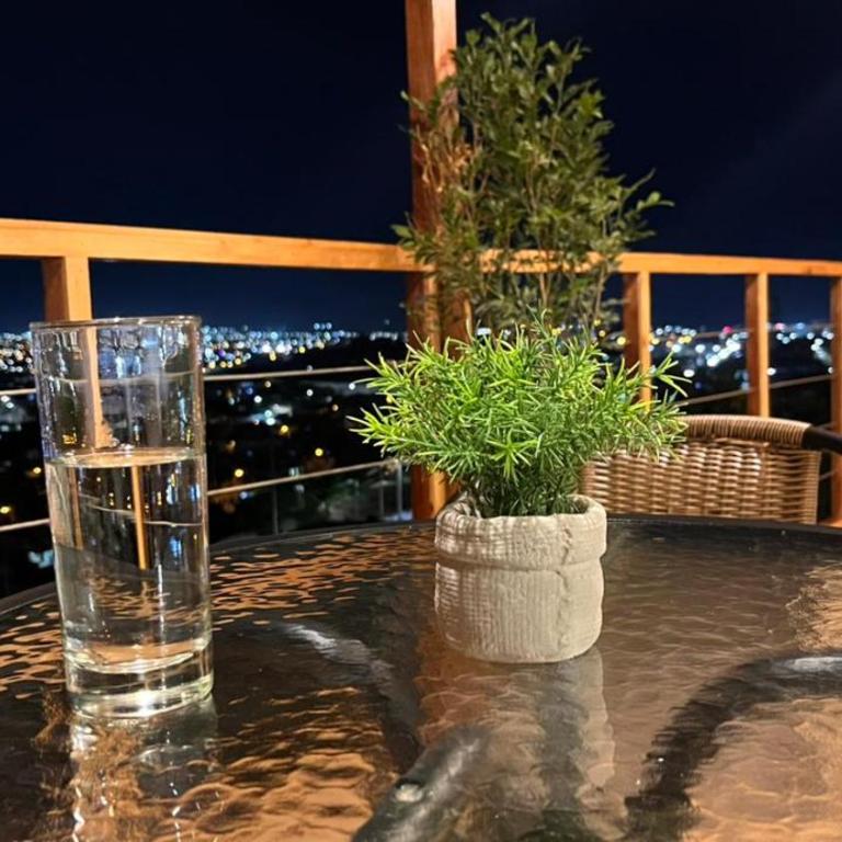 DEPA DE 90m2 A 10 MINUTOS DEL CENTRO - Two-Bedroom Apartment with Terrace and Sea View - 27