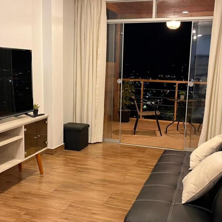 DEPA DE 90m2 A 10 MINUTOS DEL CENTRO - Two-Bedroom Apartment with Terrace and Sea View - 26