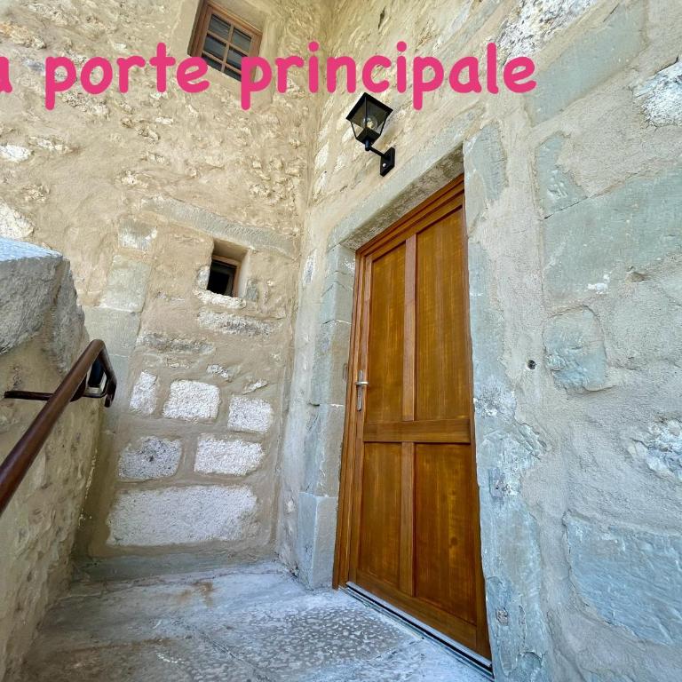 Granier - Authentique 3 pièces au Charme Unique - Appartement 1 Chambre - 7