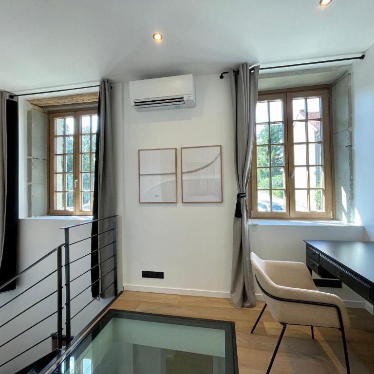 Granier - Authentique 3 pièces au Charme Unique - Appartement 1 Chambre - 16