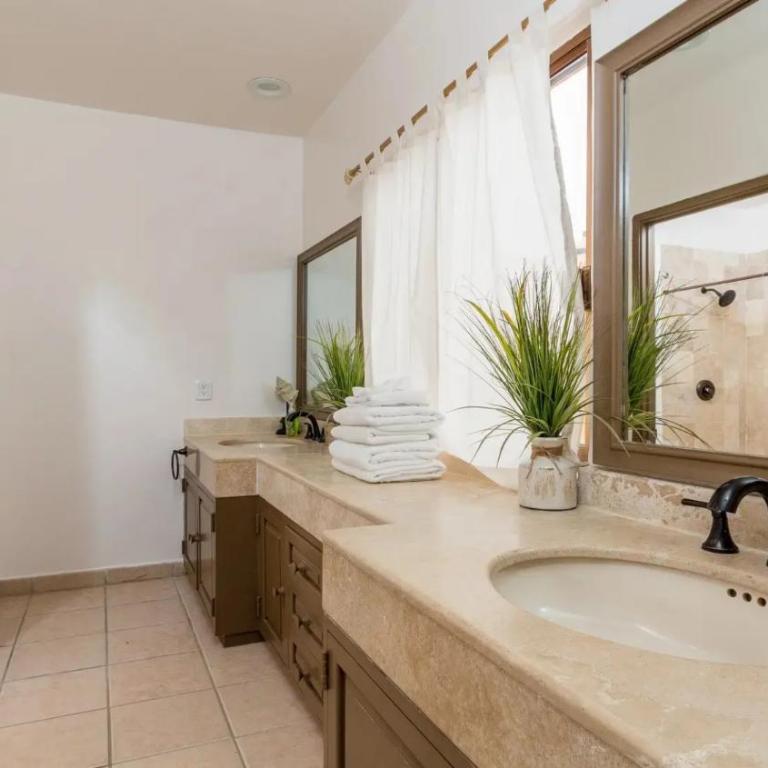 Two-Story 2-Bedroom Beachfront Penthouse at Princesa Resort - BeachBumCondos - Apartamento de 2 dormitorios - 35