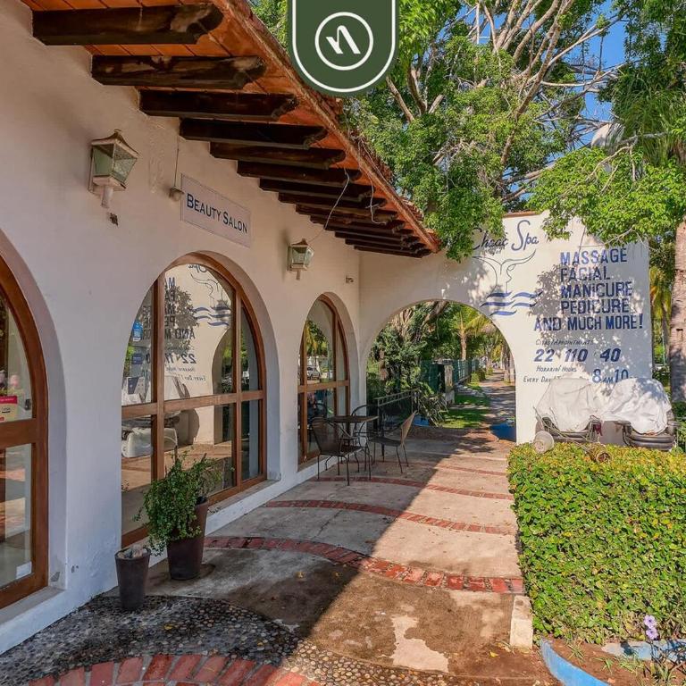 2 BR Condo in Hotel - Beach - Pools & Kids Club - Vacation Home - 39