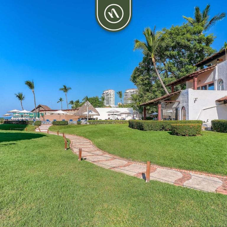 2 BR Condo in Hotel - Beach - Pools & Kids Club - Vacation Home - 45