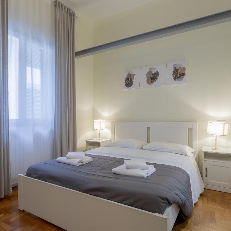 Delux Via Faenza - Appartamento con 2 Camere da Letto - 1
