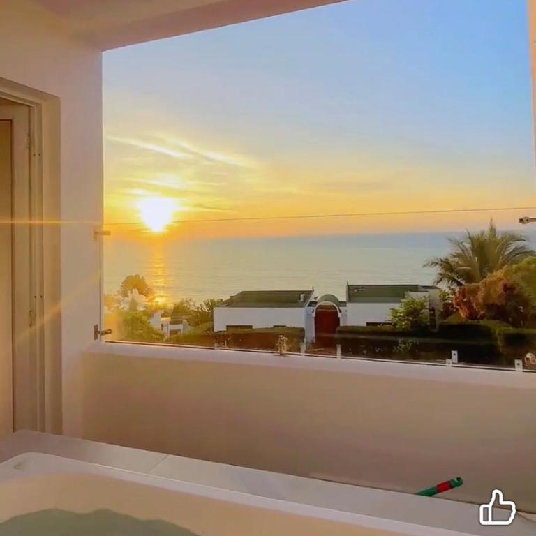 Oceanfront Apartment 2BR 2BA at Jama Campay includes Resort Access - Two-Bedroom Apartment - 24