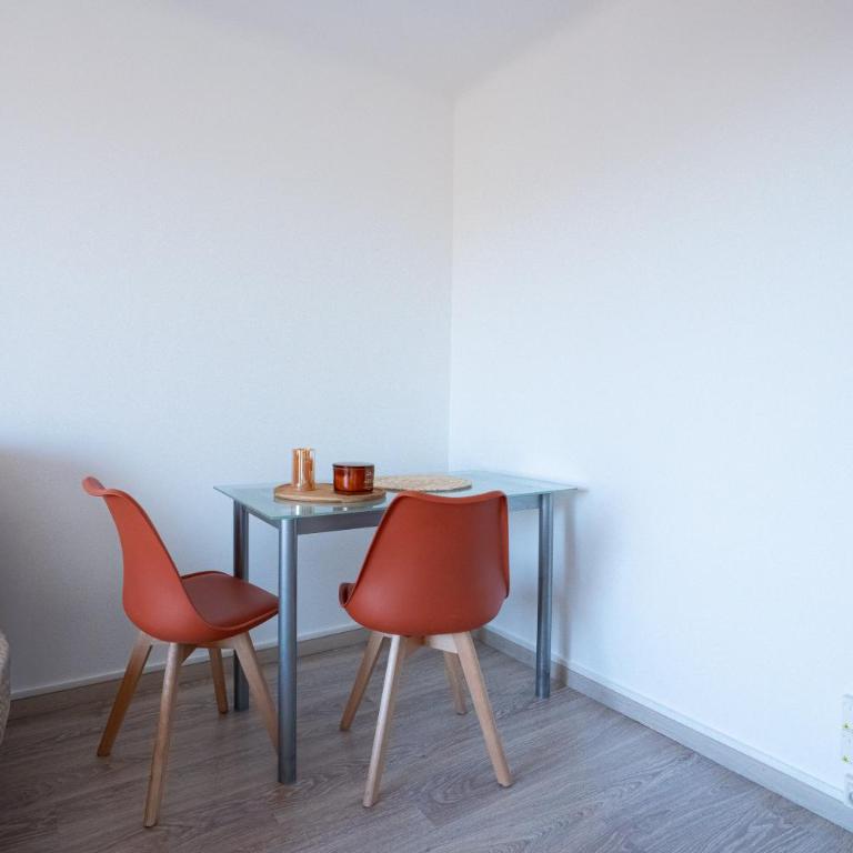 Studio Vue Mer - Terrasse Privée - Piscine - Entre Nice et Cannes - Apartment mit 1 Schlafzimmer - 12