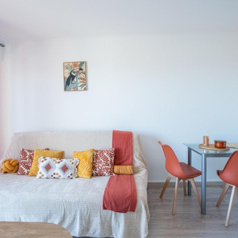 Studio Vue Mer - Terrasse Privée - Piscine - Entre Nice et Cannes - Apartment mit 1 Schlafzimmer - 10