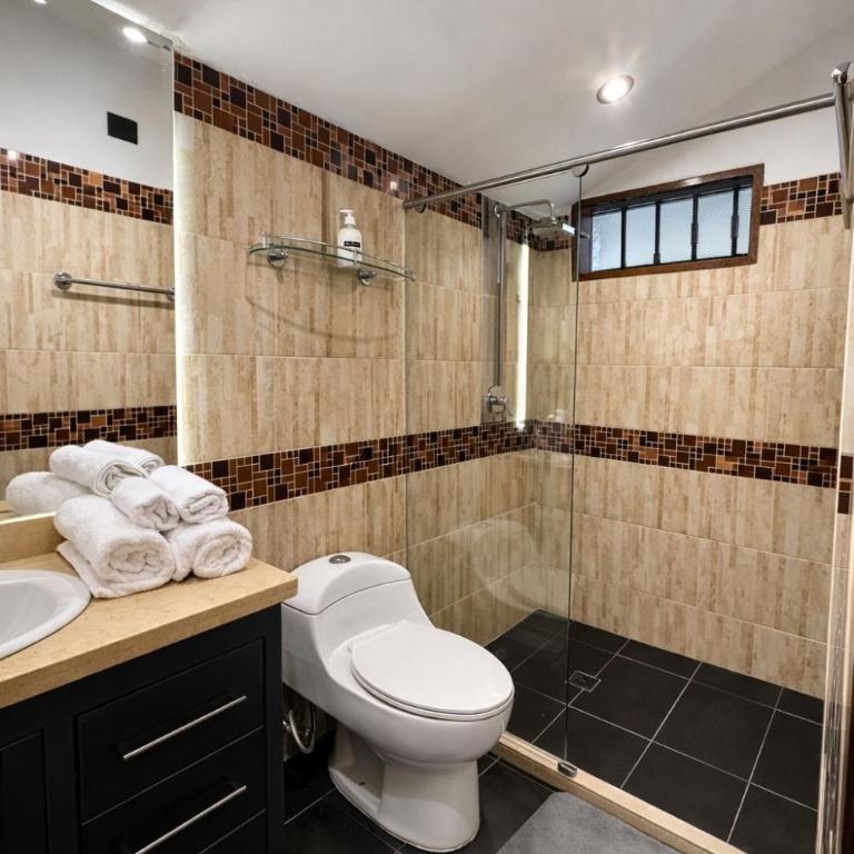 Primavera Lofts - Double Room with Private Bathroom - 1