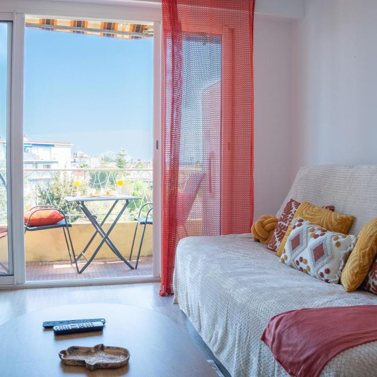 Studio Vue Mer - Terrasse Privée - Piscine - Entre Nice et Cannes - Apartment mit 1 Schlafzimmer - 5