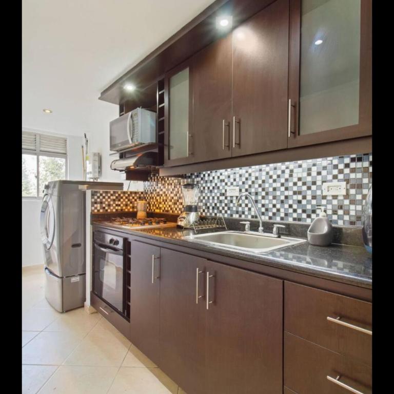 Sauna, gym y zona infantil en Envigado cerca Metro Ayurá - Seguridad 24 h - Apartamento de 3 dormitorios - 16