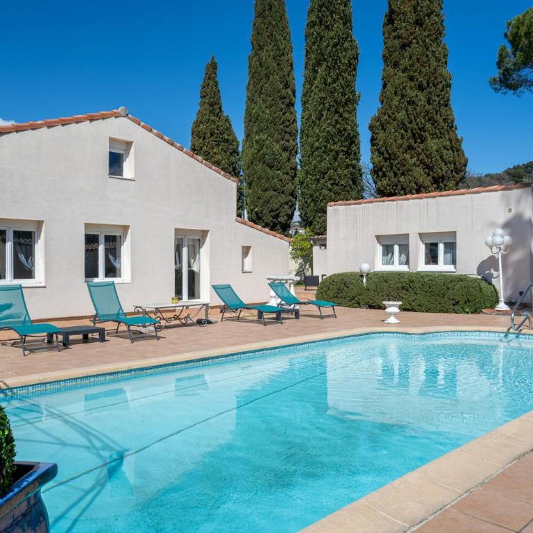 Charming house with pool - Villa - 11