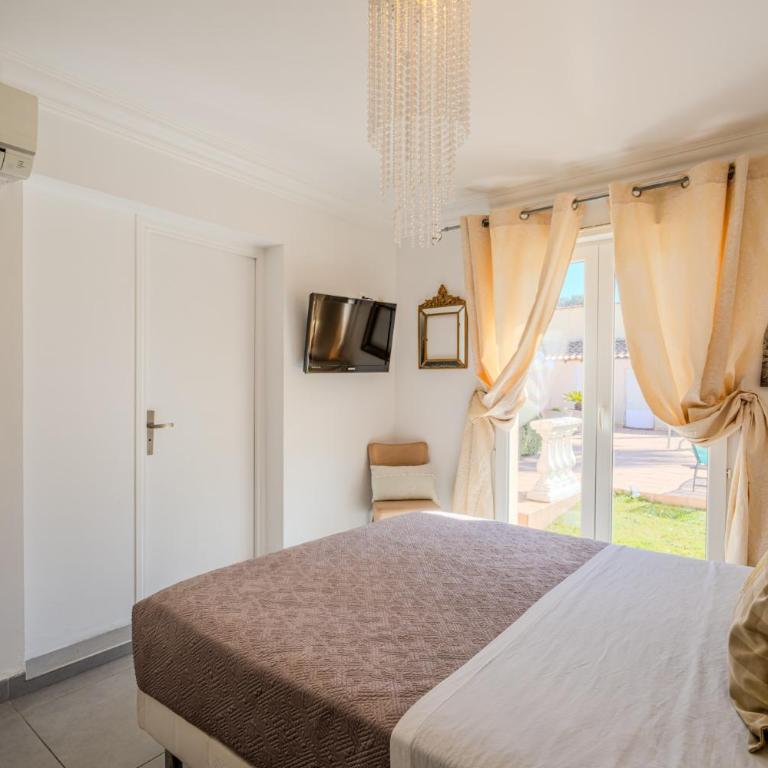 Charming house with pool - Villa - 29