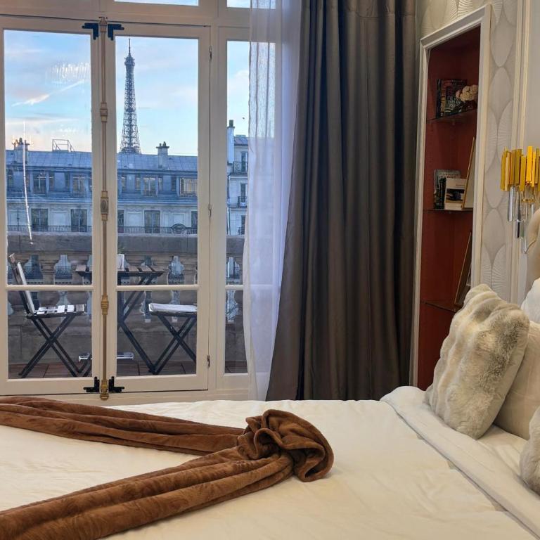 Magnifique Studio Champs Elysees Vue Tour Eiffel et Arc de Triomphe - Appartement 1 Chambre - 4
