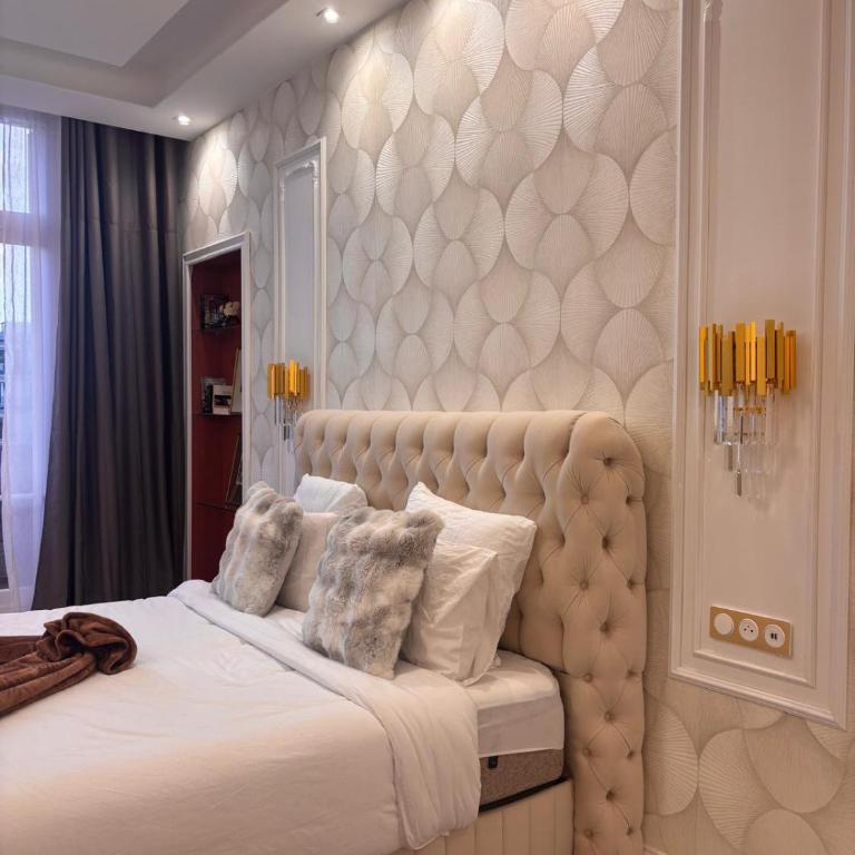 Magnifique Studio Champs Elysees Vue Tour Eiffel et Arc de Triomphe - Appartement 1 Chambre - 5
