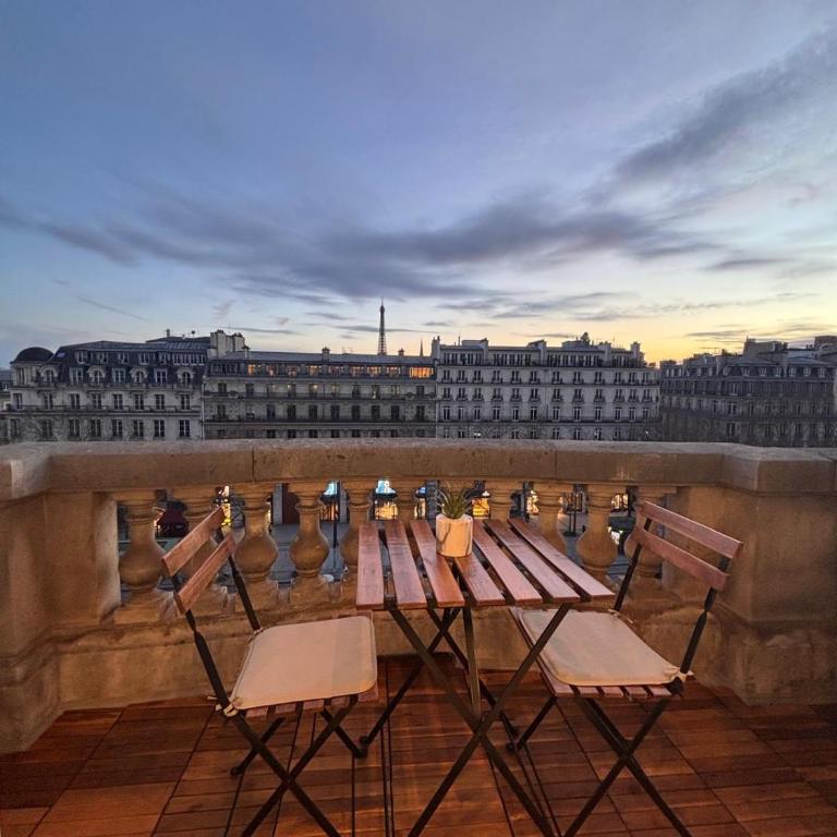 Magnifique Studio Champs Elysees Vue Tour Eiffel et Arc de Triomphe - Appartement 1 Chambre - 14