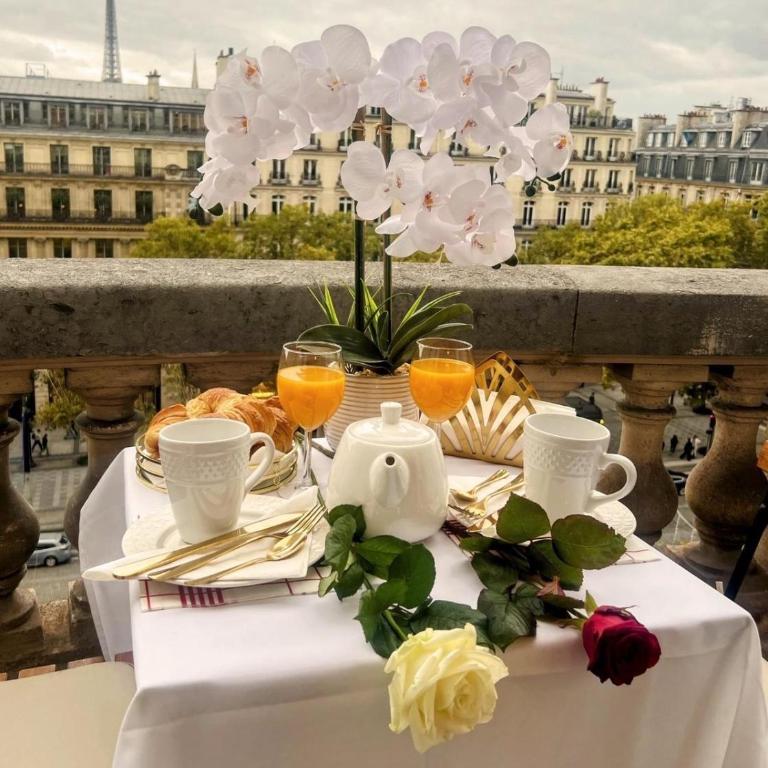 Magnifique Studio Champs Elysees Vue Tour Eiffel et Arc de Triomphe - Appartement 1 Chambre - 17