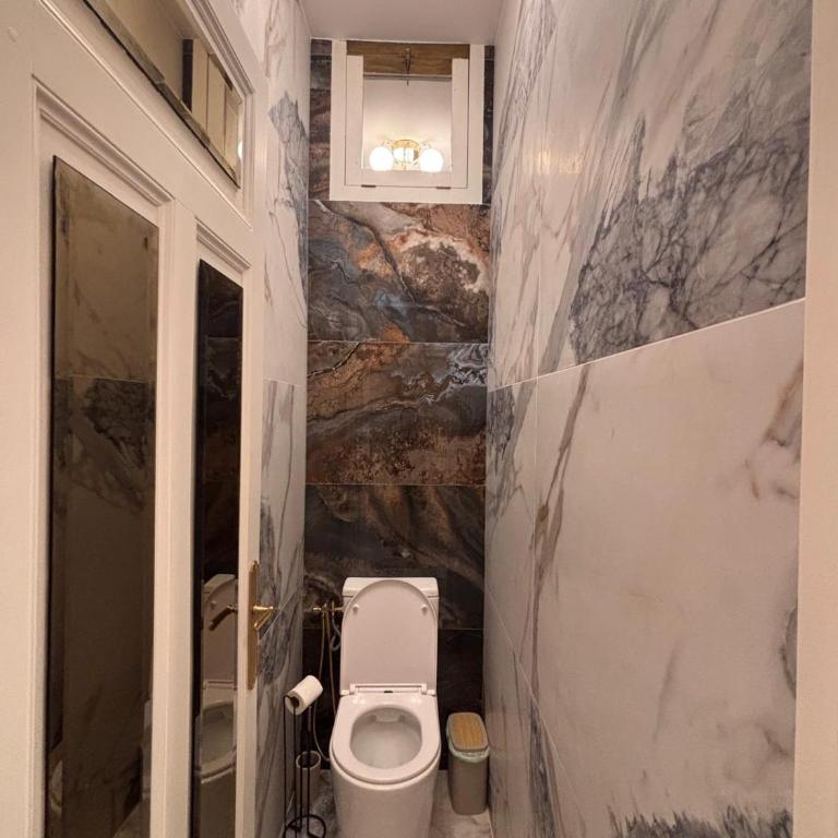 Magnifique Studio Champs Elysees Vue Tour Eiffel et Arc de Triomphe - Appartement 1 Chambre - 23
