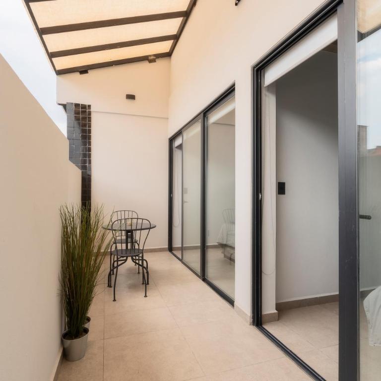 Zielo Rentals Palma ,Private balcony, Rooftop Walk to Zocalo - Two-Bedroom Deluxe Apartment with Balcony - 14
