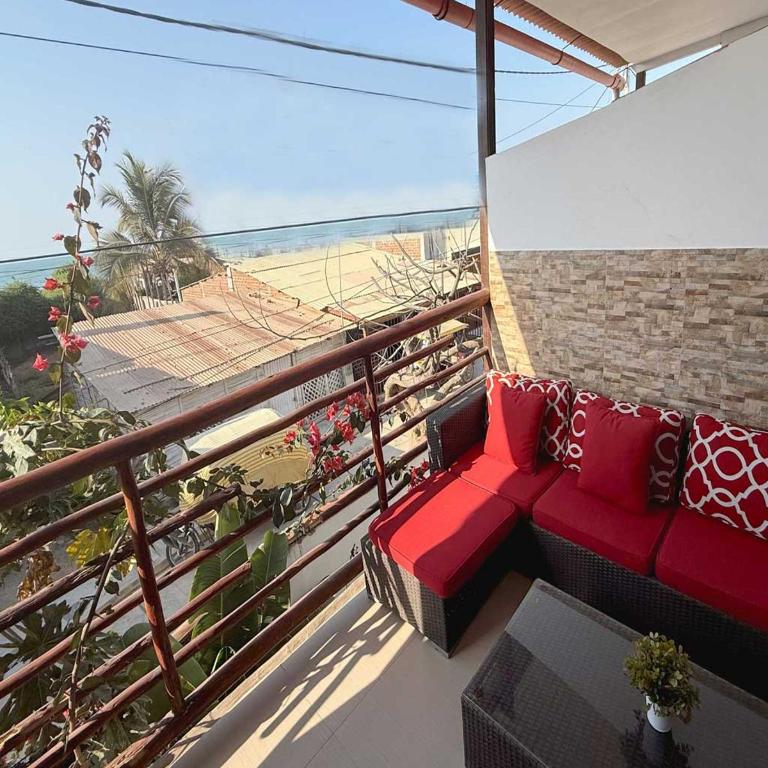Habitación privada AC, desayunos piscina en Casa Greemat - Double Room with Park View - 9