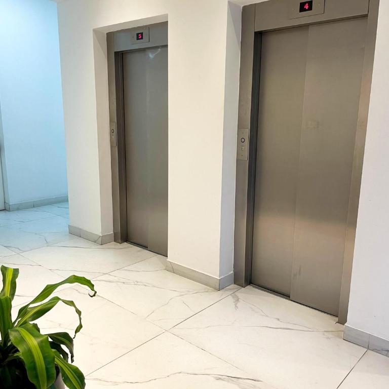 Moderno departamento en el centro de la ciudad - Apartamento de 1 dormitorio - 24