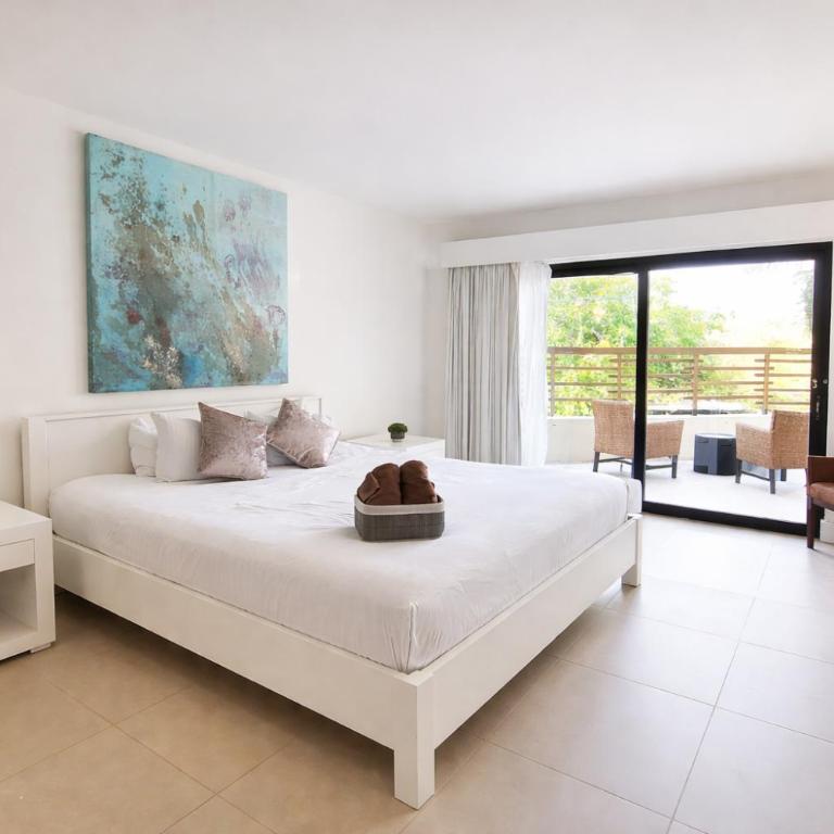 Aldea Thai Studios Steps to Beach and 5th Ave - Deluxe King Studio - 1