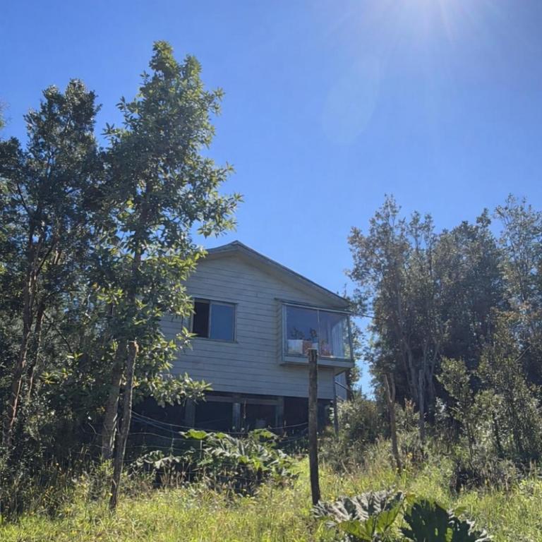 Cozy Cabin in Chiloé Wifi in Native Forest and Ocean View Retreat - Two-Bedroom Chalet - 2